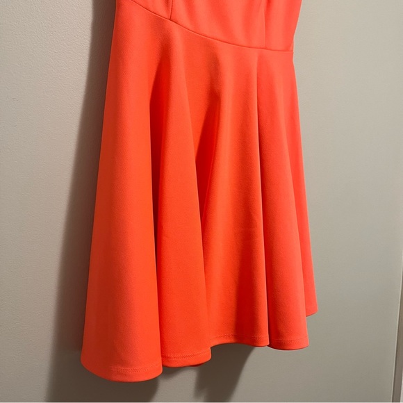 Guess Bright Coral Dress with Mesh Cutouts Size Small - Picture 4 of 8